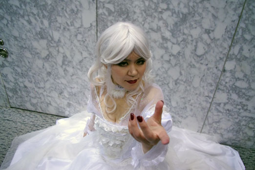 アリス・イン・ワンダーランド 白の女王 - コスプレイヤーズアーカイブ