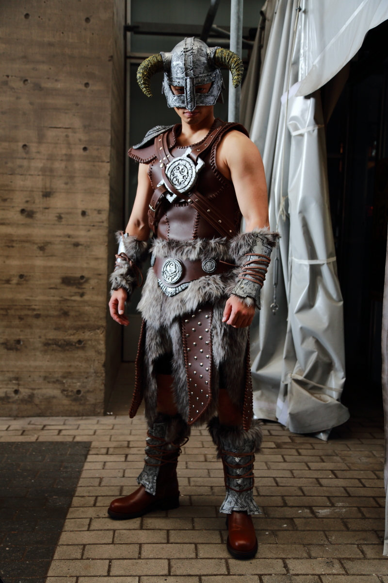 skyrim スカイリム ドラゴンボーンヘルム【コスプレ、コレクション用品】