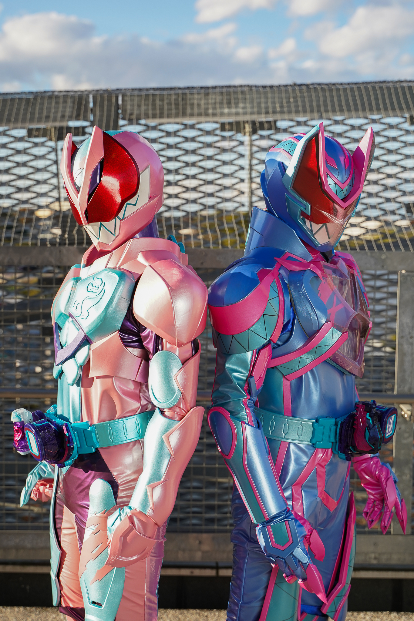 仮面ライダーリバイス　コスプレ 仮面ライダーリバイス 仮面ライダーリバイ - コスプレイヤーズ