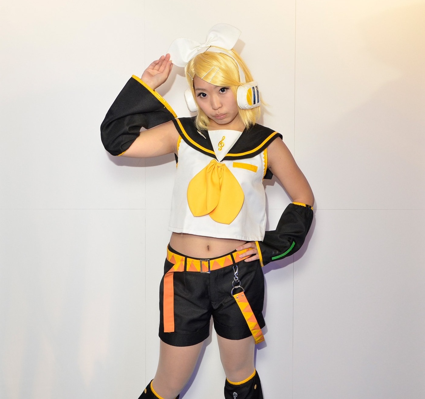 VOCALOID 鏡音リン(公式衣装(標準)) - コスプレイヤーズアーカイブ