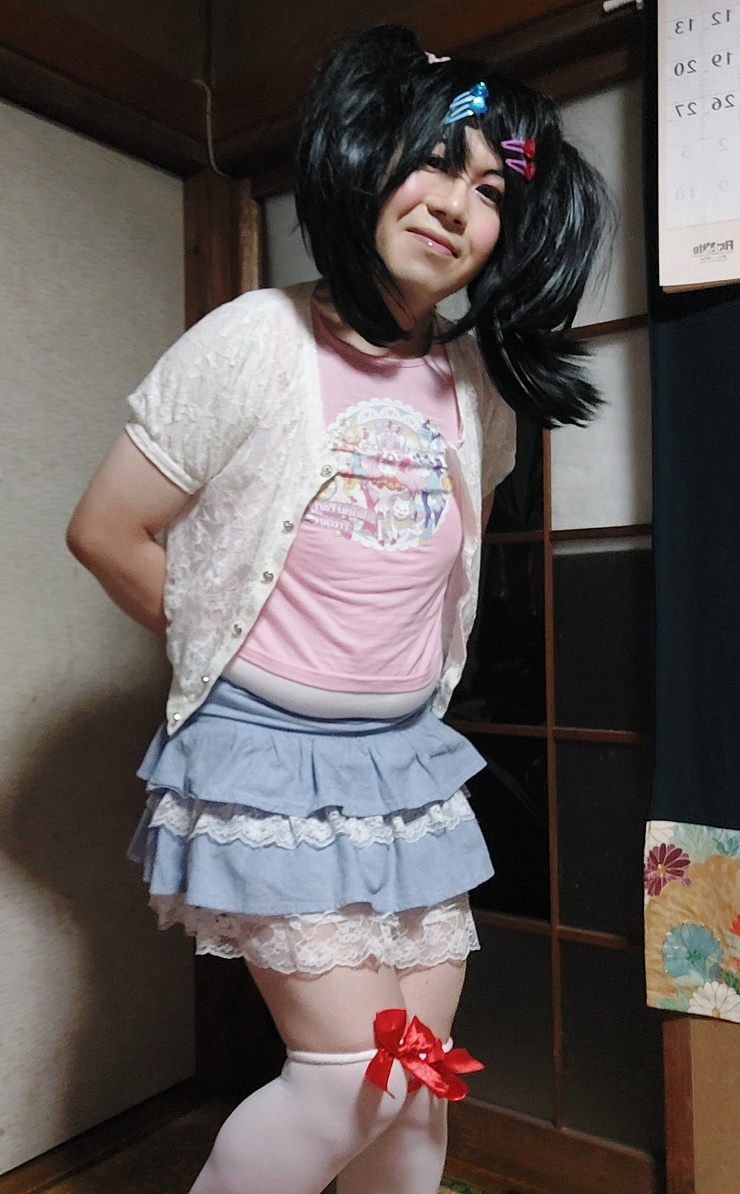 ストア 大人なのに女児服きてるー