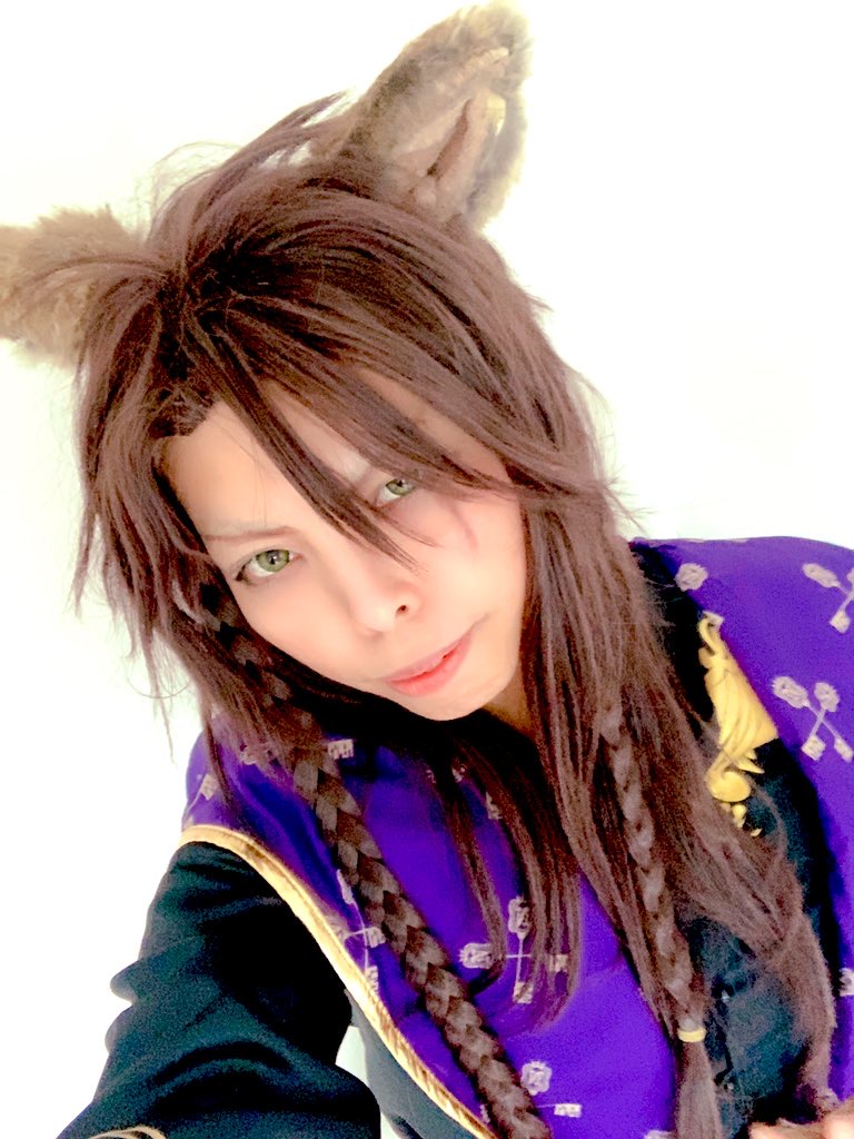 ツイステッドワンダーランド レオナ・キングスカラー(式典服