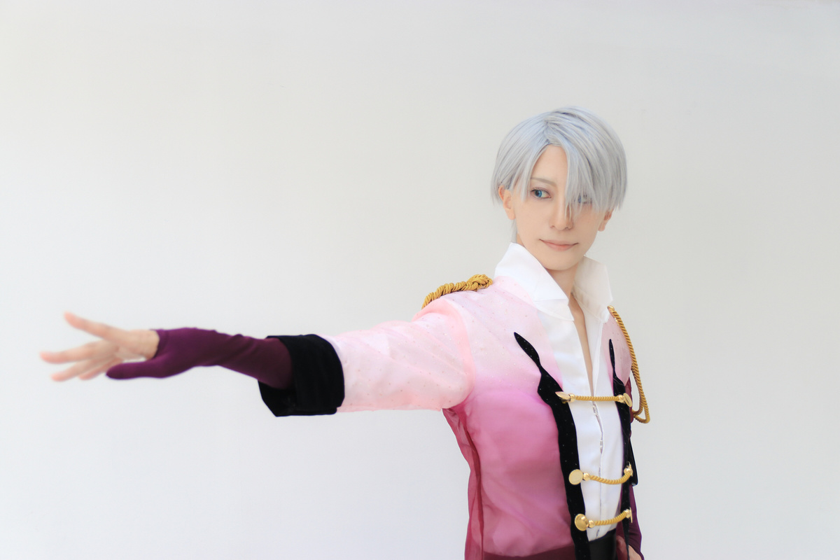 ユーリ On Ice ヴィクトル ニキフォロフ Fs曲 アリア 離れずにそばにいて コスプレイヤーズアーカイブ