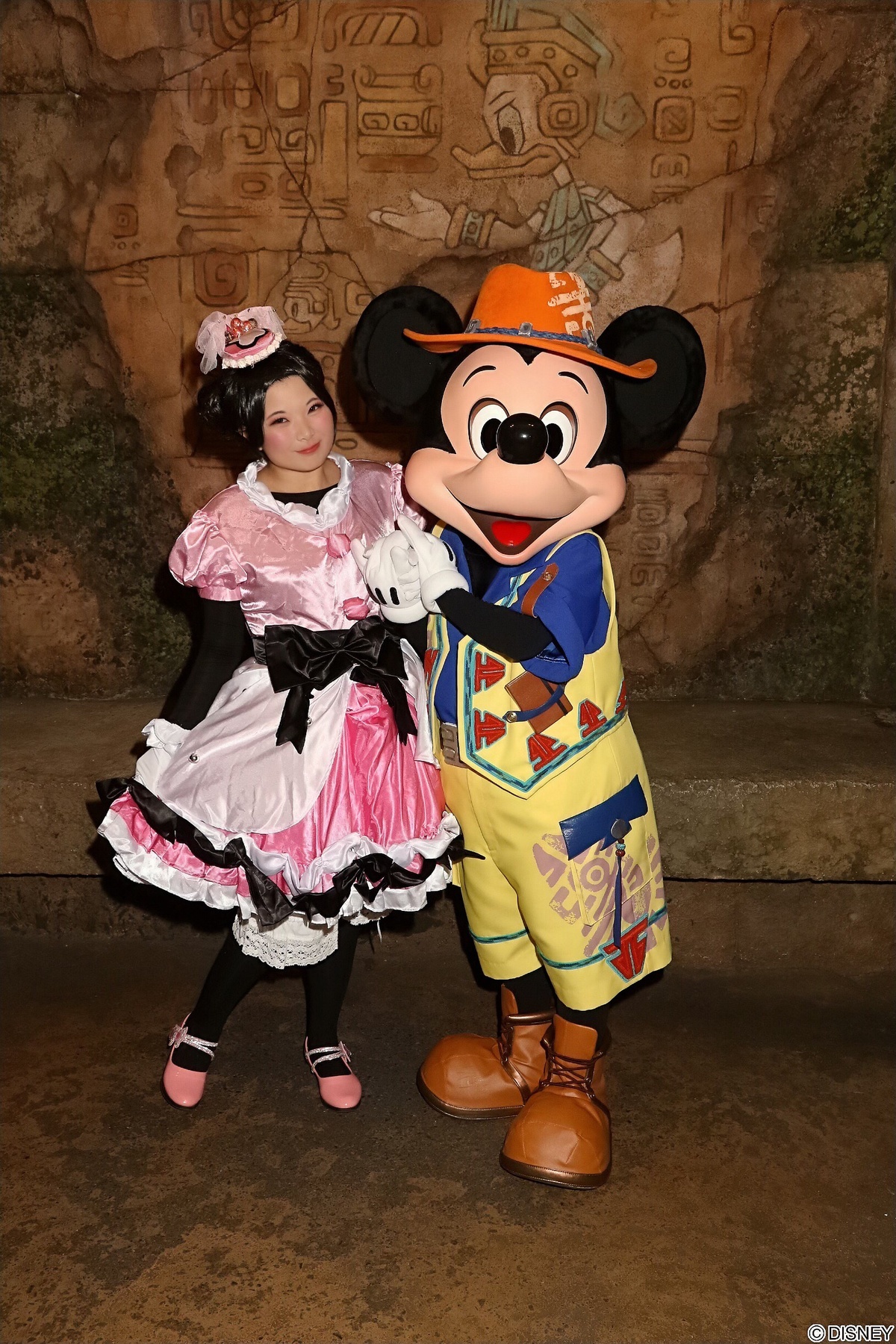 Disney ミニー マウス テーブル イズ ウェイティング コスプレイヤーズアーカイブ